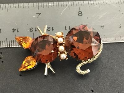 Dodd Vintage Signed Glass Crystal Brooch Cat