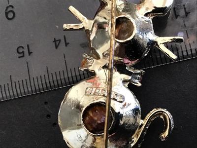 Dodd Vintage Signed Glass Crystal Brooch Cat