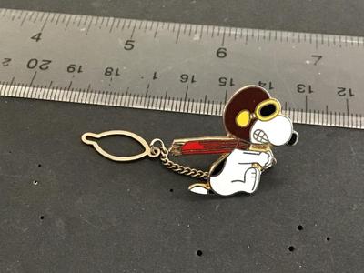 Snoopy red Baron Pin Vintage