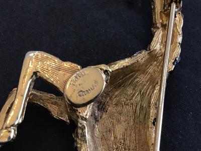 Hattie Carnegie Jumping Giraffe Brooch. Signed