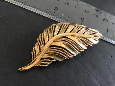 Crown Trafari Vintage Gold Tone Brooch