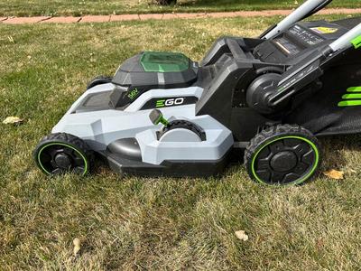 EGO POWER+ 21” SELF PROPELLED LAWNMOWER WITH BATTERY AND CHARGER