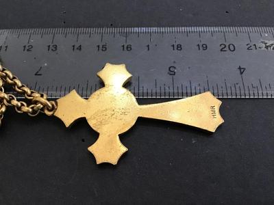 HMR Vintage Designer Pendant with Nice Gold Tone Chain. Collectible