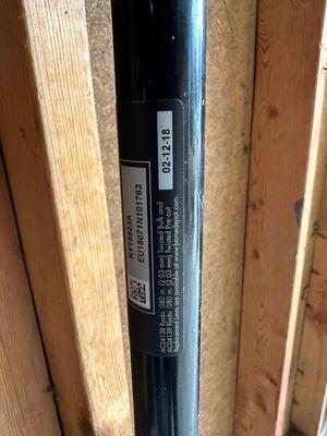 RYOBI CORDLESS WEED WACKER WITH 40v LITHIUM BATTERY AND CHARGER