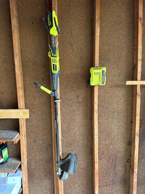 RYOBI CORDLESS WEED WACKER WITH 40v LITHIUM BATTERY AND CHARGER