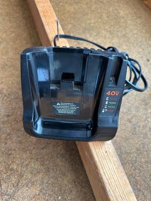 BLACK & DECKER BLOWER AND WEED WACKER WITH 40v LITHIUM BATTERY AND CHARGER