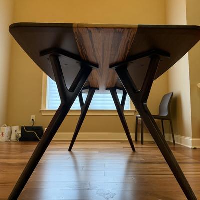 Mobilia Azara Dining Table