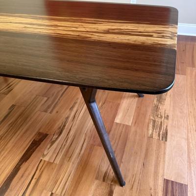 Mobilia Azara Dining Table