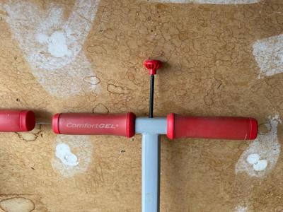 CORONA YARD AERATOR AND WEED SLAYER WITH COMFORT GEL GRIPS