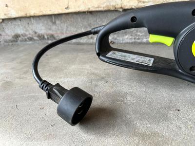 POULAN 1.5HP 14” ELECTRIC CHAINSAW WITH EXTENSION CORD