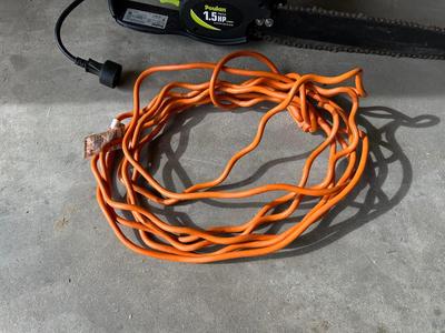 POULAN 1.5HP 14” ELECTRIC CHAINSAW WITH EXTENSION CORD