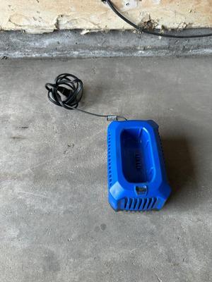 KOBALT 40v 14” CORDLESS CHAINSAW WITH BATTERY AND CHARGER