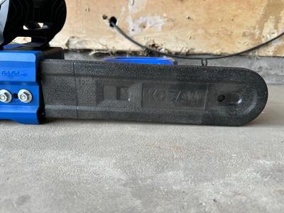 KOBALT 40v 14” CORDLESS CHAINSAW WITH BATTERY AND CHARGER
