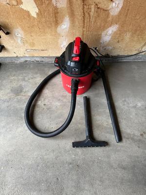 CRAFTMAN 5 GALLON WET/DRY VAC