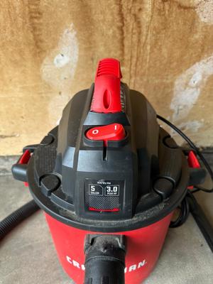 CRAFTMAN 5 GALLON WET/DRY VAC