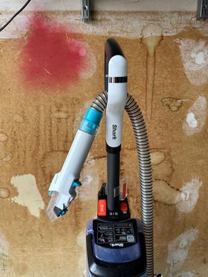 SHARK STAIN STRIKER CARPET XPERT SHAMPOOER AND BOX FAN