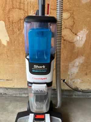 SHARK STAIN STRIKER CARPET XPERT SHAMPOOER AND BOX FAN