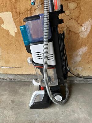 SHARK STAIN STRIKER CARPET XPERT SHAMPOOER AND BOX FAN