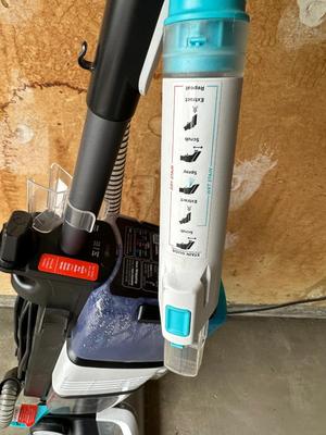 SHARK STAIN STRIKER CARPET XPERT SHAMPOOER AND BOX FAN
