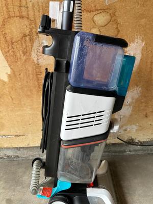 SHARK STAIN STRIKER CARPET XPERT SHAMPOOER AND BOX FAN