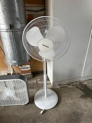 PELONIS OSCILLATING 16” STAND FAN AND BOX FAN