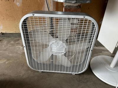 PELONIS OSCILLATING 16” STAND FAN AND BOX FAN