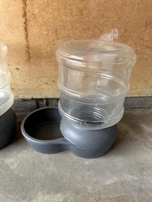 PET GRAVITY WATER DISPENSARY