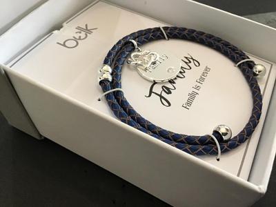 Bulk Family Bracelet. NiB