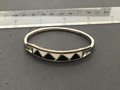 Alpaca Mexico Inlay Hinged Bracelet