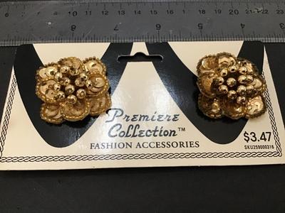 Vintage Shoe clips on Card