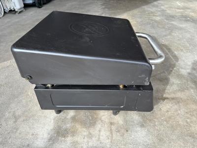 BLACKSTONE CULINARY 17” TABLETOP PROPANE GRIDDLE WITH HOOD