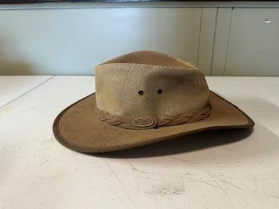 COASTLINE HAT CO. MEDIUM HAT
