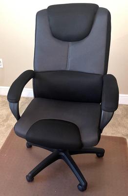 Very Nice Plush Adjustable Office Chair Like New