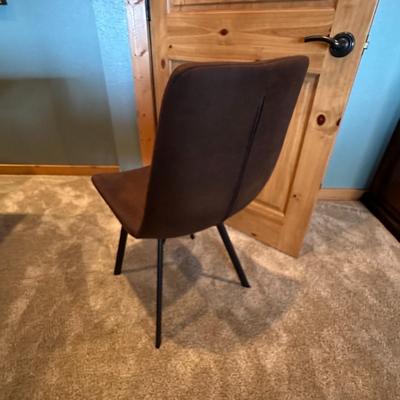 Sale Photo Thumbnail #80: 4 Dining Table Chairs