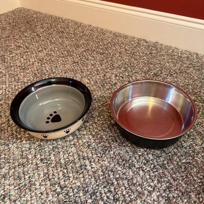 Roverlund Pet Carrier, Top-Paw Crate, Chill Kuzzi Crate Pad, & More Dog Items