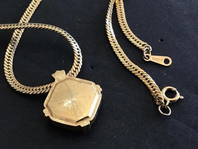 Vintage Avon Necklace Gold Tone