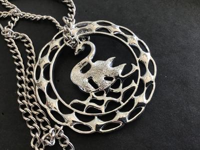 Sarah Coventry Swan Necklace