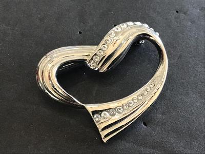 Silver Tone Heart Rhinestone Brooch