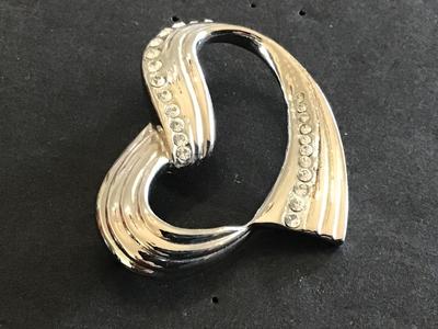 Silver Tone Heart Rhinestone Brooch