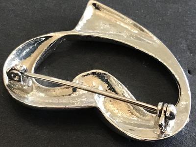 Silver Tone Heart Rhinestone Brooch
