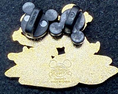 Sale Photo Thumbnail #339: In like-new condition, from 2006. Part of the Holiday Series collection.