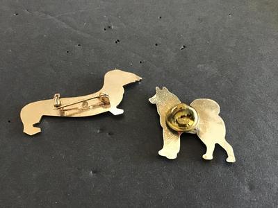 Vintage Pins Dogs
