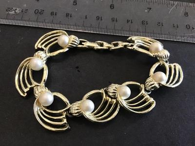 Vintage Gold Tone Locking Bracelet