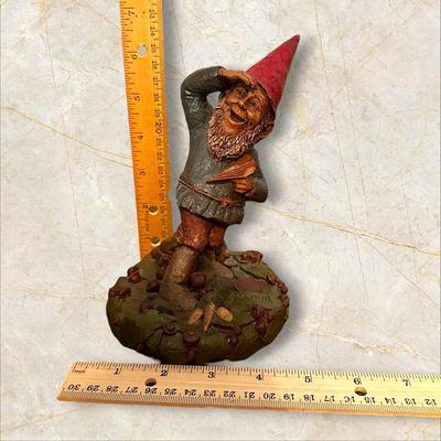 Sale Photo Thumbnail #822: Tom Clark Gnome Figurine - WIlbur - 1985
Approx. 6.5" Tall x 5" Wide
Excellent condition.