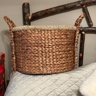 Sale Photo Thumbnail #306: Huge Woven Basket with Handles 20" diameter; 15" tall without handles, excellent condition