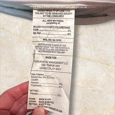 Sale Photo Thumbnail #253: Tempur-pedic Pillow, Queen, (No Case), Very good condition
24" x 15"