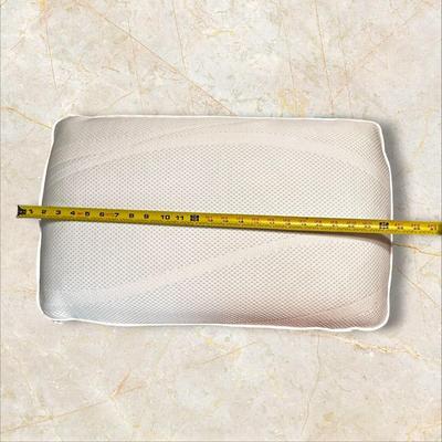 Sale Photo Thumbnail #250: Tempur-pedic Pillow, Queen, (No Case), Very good condition
24" x 15"