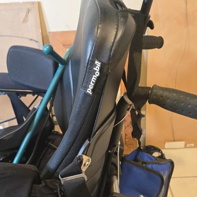 LOT 519B: Power Wheel Chair