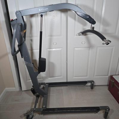 LOT 520B: Guldman Hoyer Lift