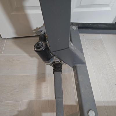 LOT 520B: Guldman Hoyer Lift